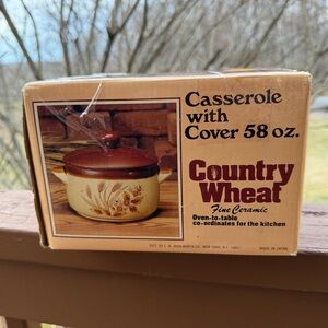 Country Wheat 58 oz Casserole with Cover - Brown and Cream BNWT